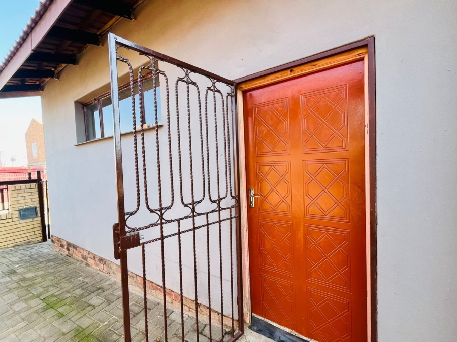 3 Bedroom Property for Sale in Blomanda Free State